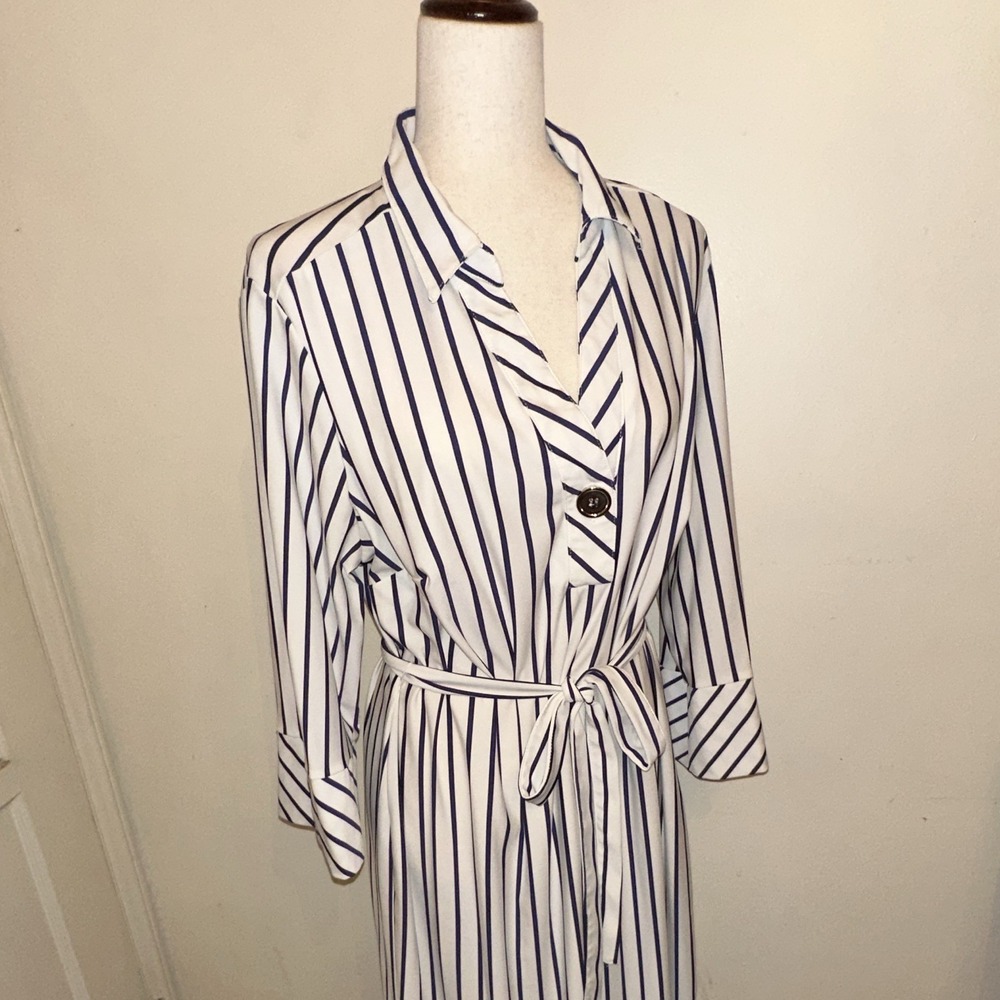 Mlle Gabrielle Shirt Dress 2X Plus White/Blue Striped Belted 3/4 Sleeve EUC